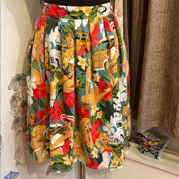Grace Karin vibrant tropical red and yellow novelty patterned mini skirt. Size M - Picture 6 of 17